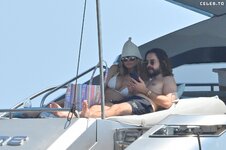 Heidi Klum in Bikini on a yacht in the South of France 05 30 2023  48 