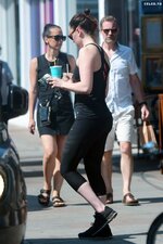 daisy-ridley-looks-fit-in-tank-top-and-leggings-as-she-hits-the-gym-in-notting-hill-london-uk-...jpg