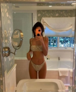 Screenshot 2023 06 13 at 23 12 13 kendall jenner bikini selfie 2020 WEBP Grafik 615  73