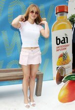 Sydney Sweeney   Bai Water Pop Up Event New York 14062023 12