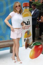 Sydney Sweeney   Bai Water Pop Up Event New York 14062023 15