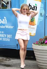 Sydney Sweeney   Bai Water Pop Up Event New York 14062023 21