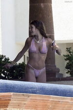 Olivia jade giannulli soaks up the sun in a bikini while enjoying her vacation in cabo san luc