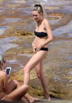 Kendal Lee Schuler shows off her bikini body  at Bondi Beach in Sydney 10282017 22