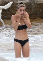 Kendal Lee Schuler shows off her bikini body  at Bondi Beach in Sydney 10282017 28