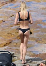Kendal Lee Schuler shows off her bikini body  at Bondi Beach in Sydney 10282017 31